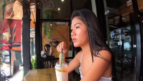 Amateur Asian teen beauty fucked after a coffee Tinder date