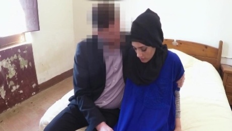 Hijab wearing muslim drools on dick