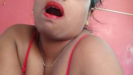 Desi bhabhi moaning fingering