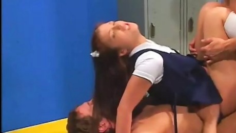 Brown hair student babe gets cum after sweet double penetration in locker room